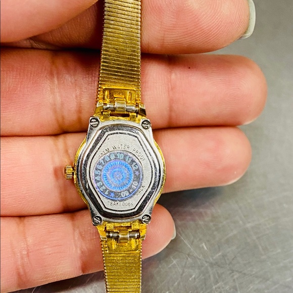 Watch - Picture 3 of 3